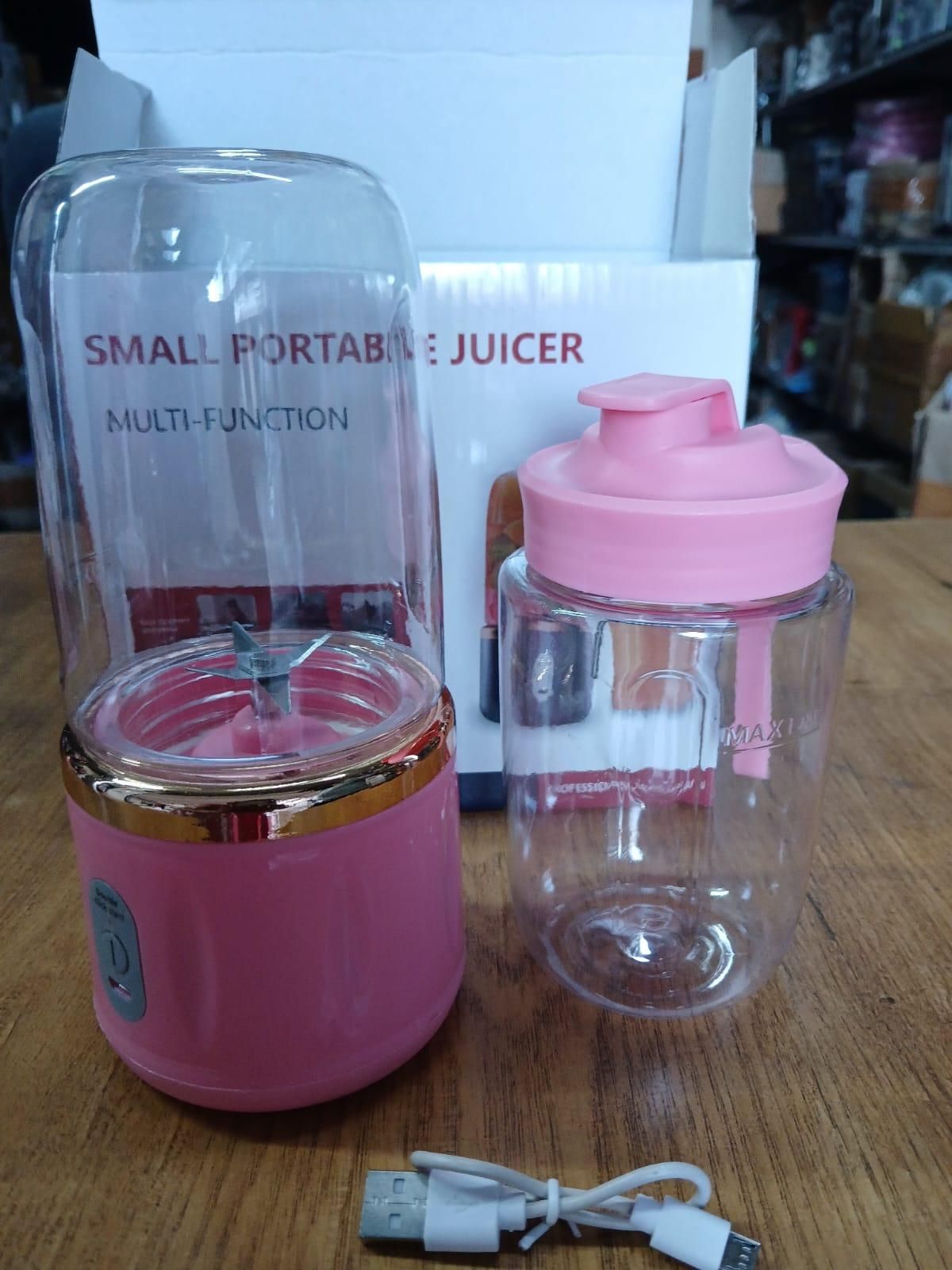 Small Portable Juicer – USB Rechargeable Mini Blender for Juice & Smoothies